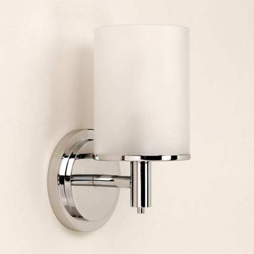 Фото №1 - Светильник настенный для ванной комнаты Cheltenham(2S125331)